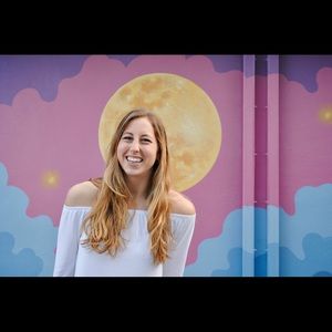 Meet your Posher, Hope